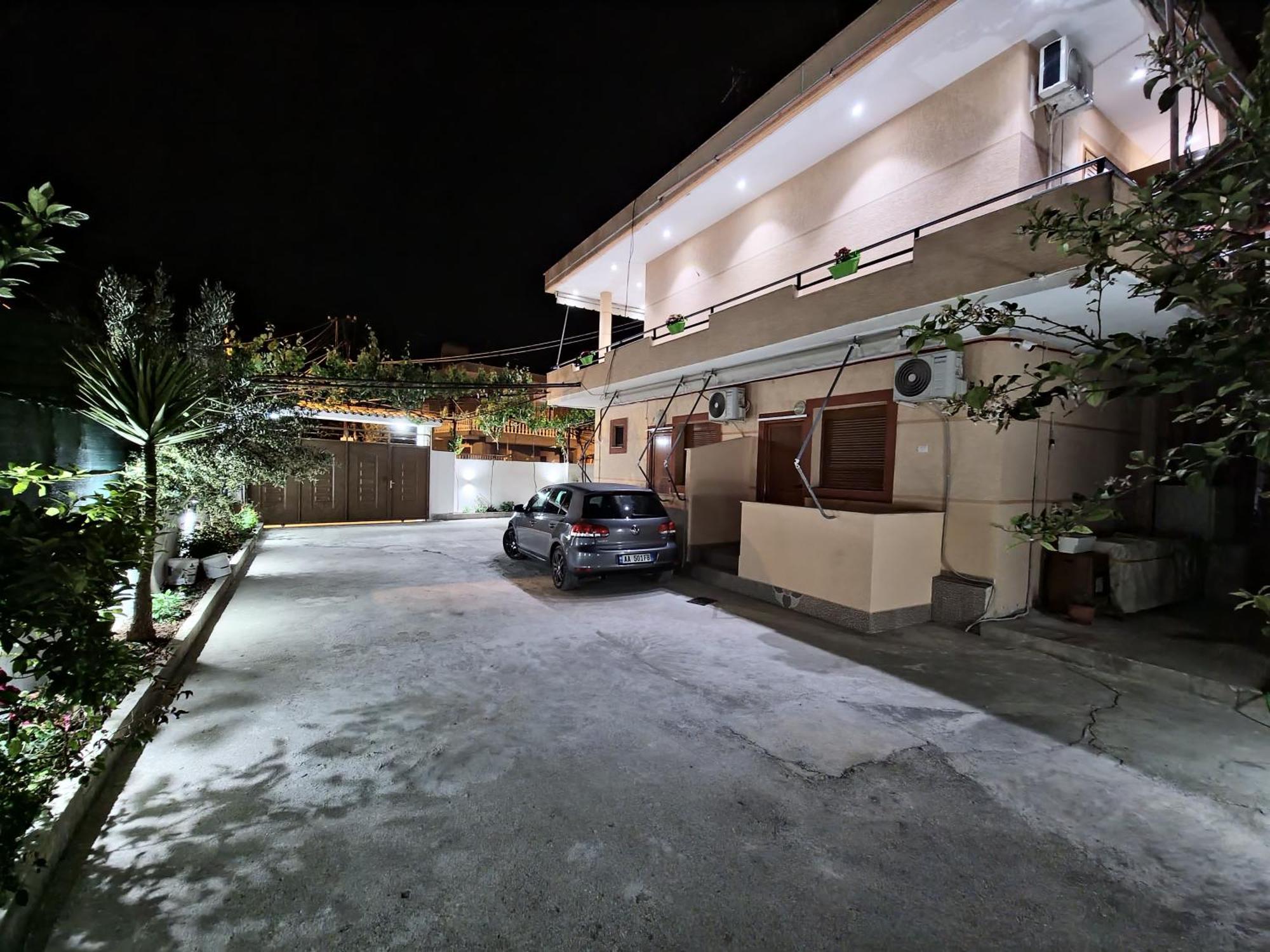 Vila Feliz - Premium Rooms With Free Private Parking Vlore Luaran gambar