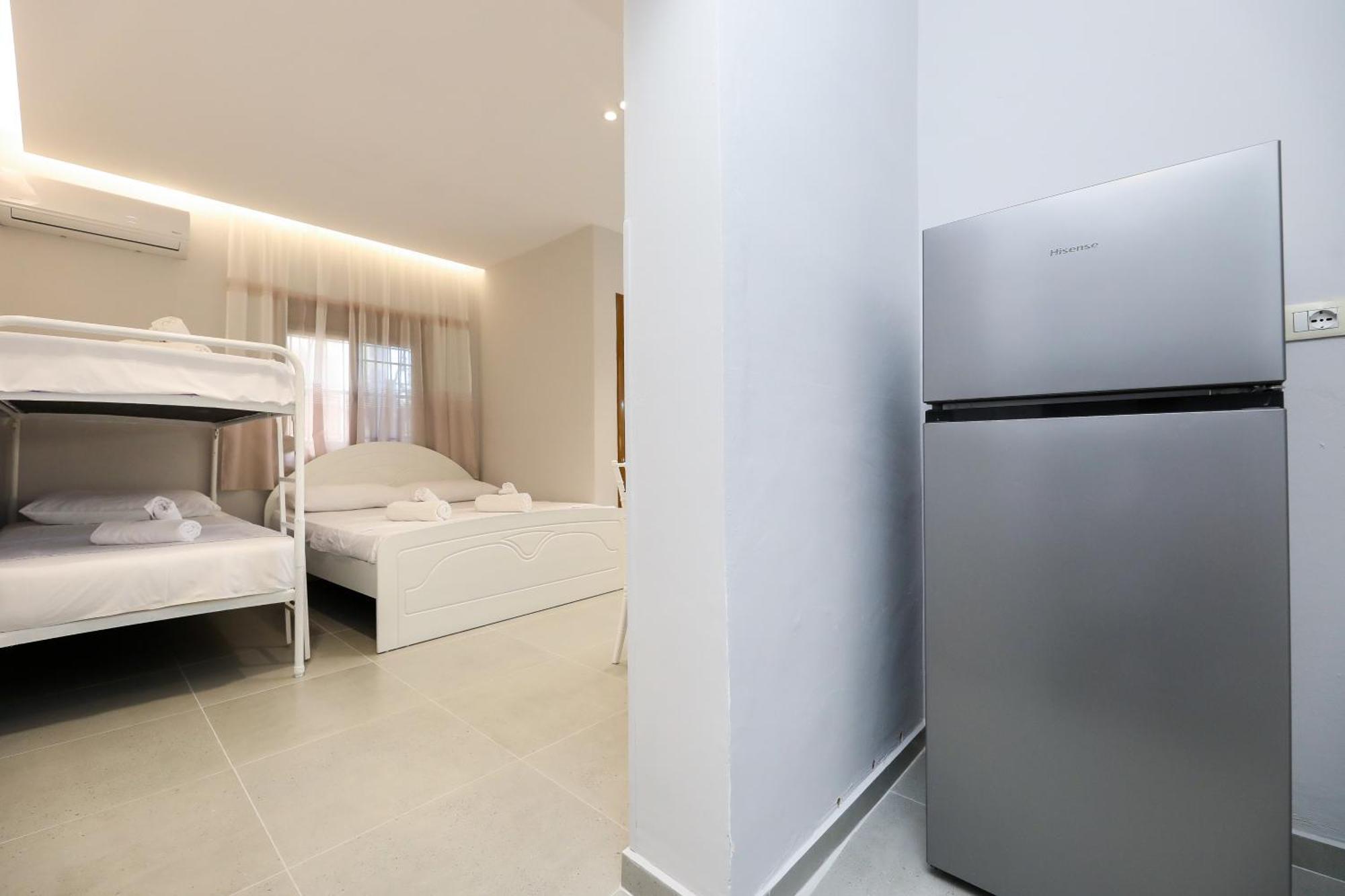 Vila Feliz - Premium Rooms With Free Private Parking Vlore Luaran gambar