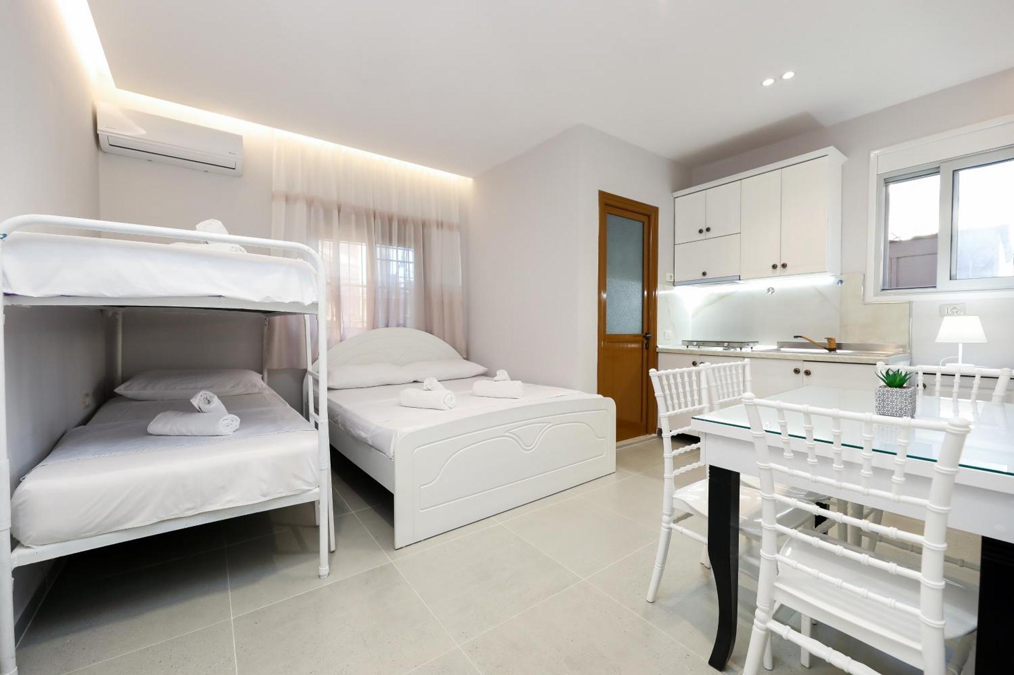 Vila Feliz - Premium Rooms With Free Private Parking Vlore Luaran gambar