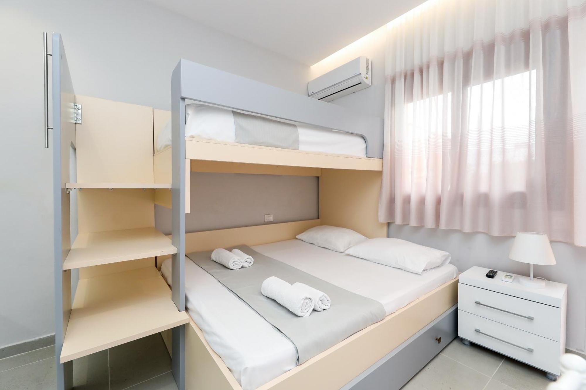 Vila Feliz - Premium Rooms With Free Private Parking Vlore Luaran gambar