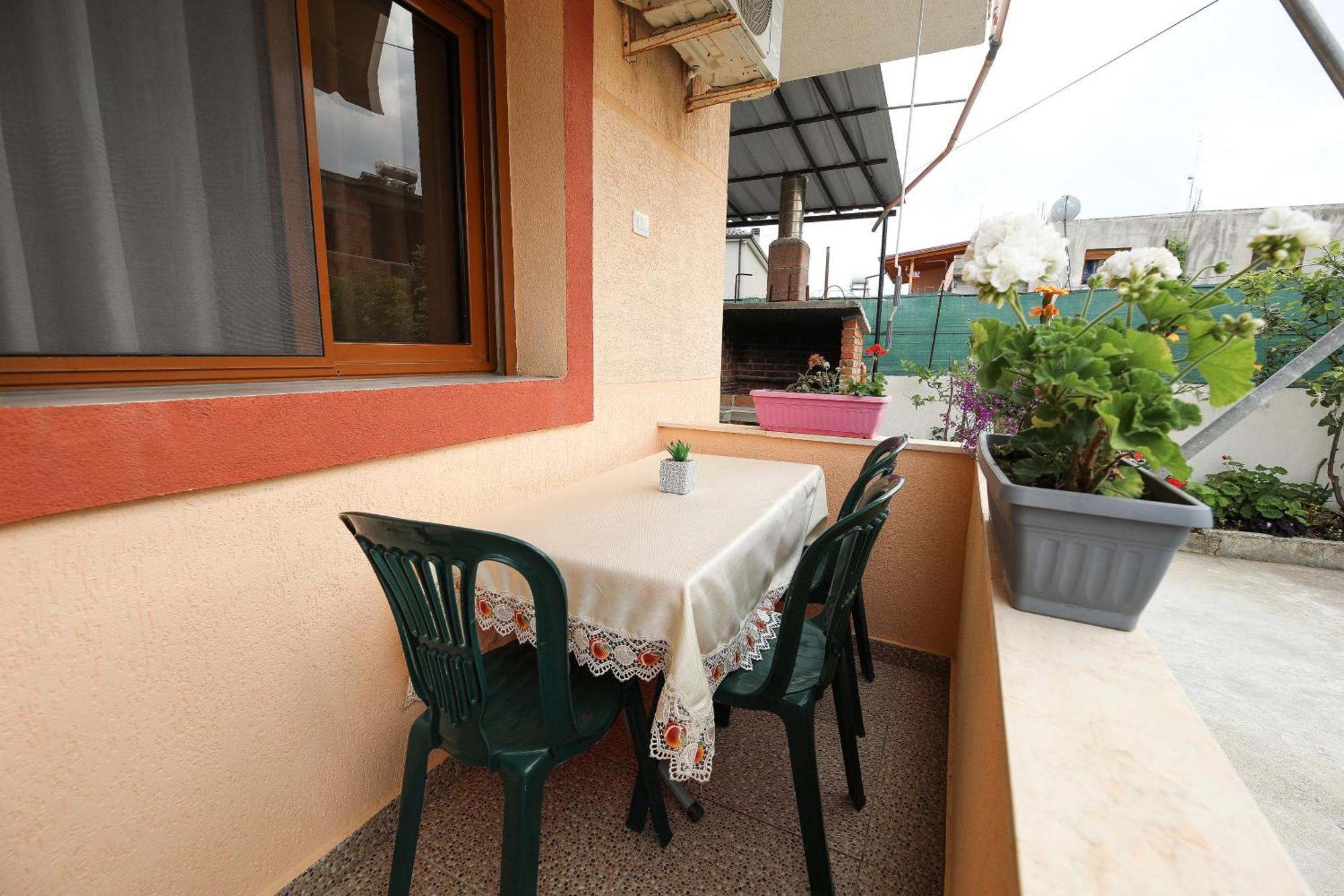 Vila Feliz - Premium Rooms With Free Private Parking Vlore Luaran gambar