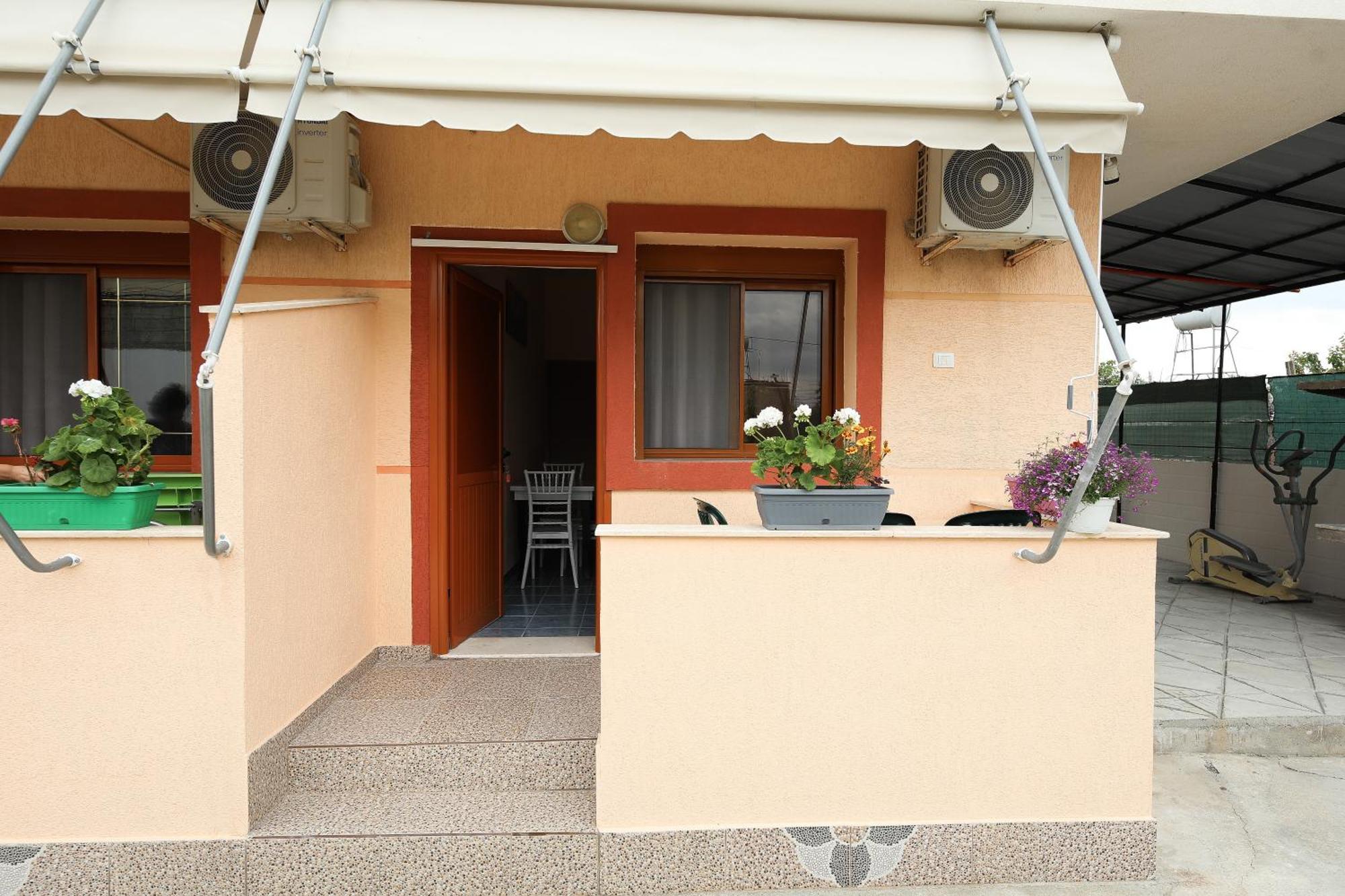 Vila Feliz - Premium Rooms With Free Private Parking Vlore Luaran gambar