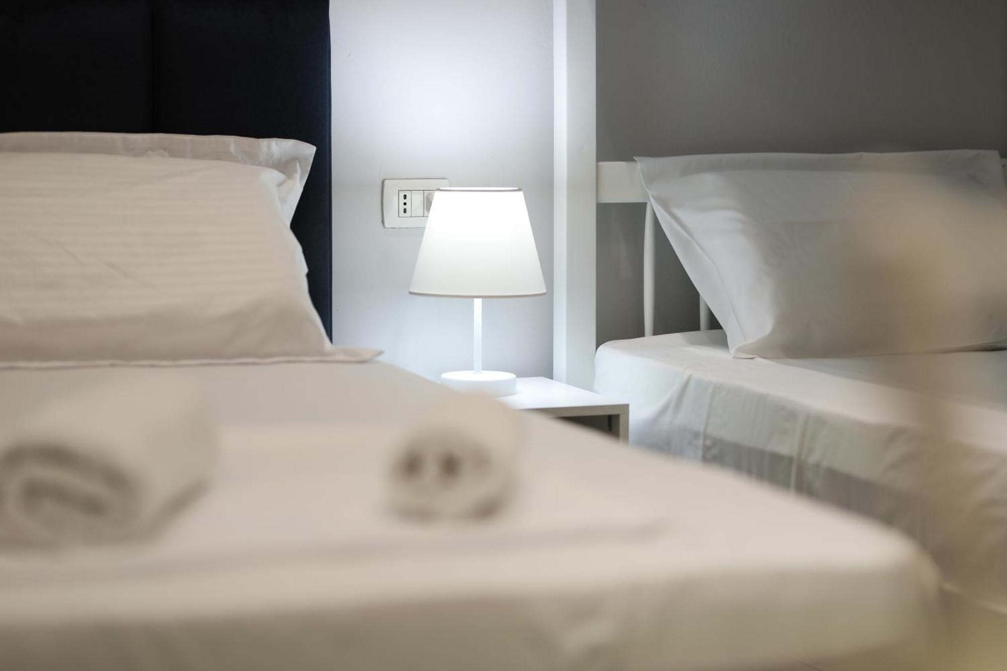 Vila Feliz - Premium Rooms With Free Private Parking Vlore Luaran gambar