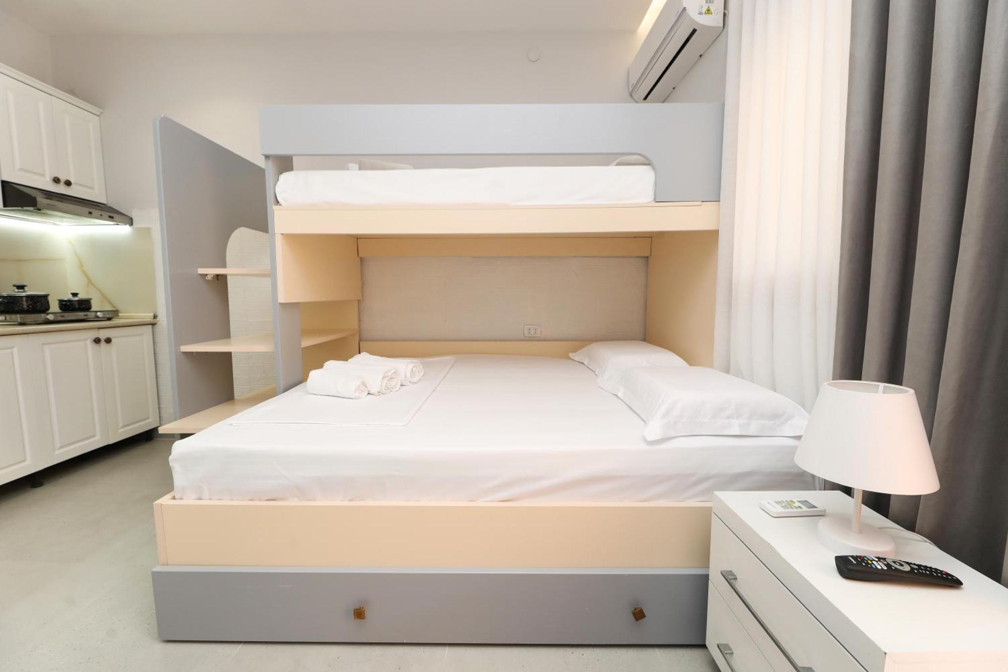Vila Feliz - Premium Rooms With Free Private Parking Vlore Luaran gambar