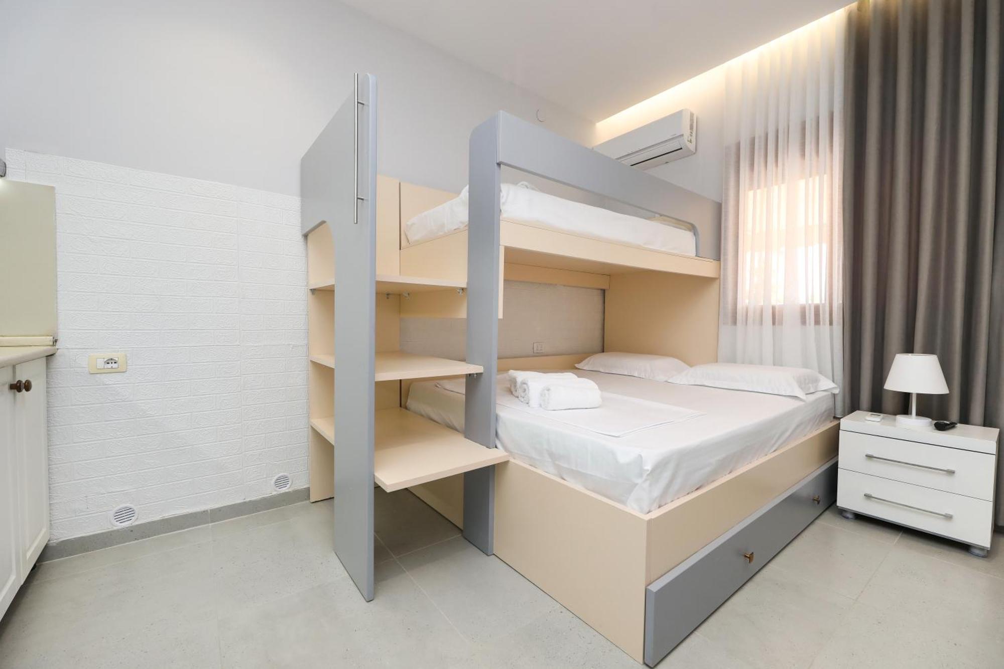 Vila Feliz - Premium Rooms With Free Private Parking Vlore Luaran gambar
