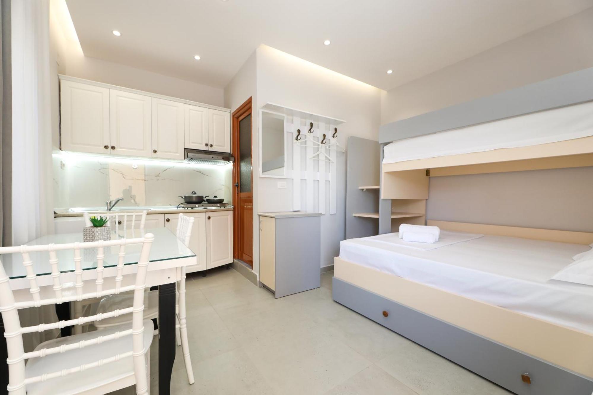 Vila Feliz - Premium Rooms With Free Private Parking Vlore Luaran gambar