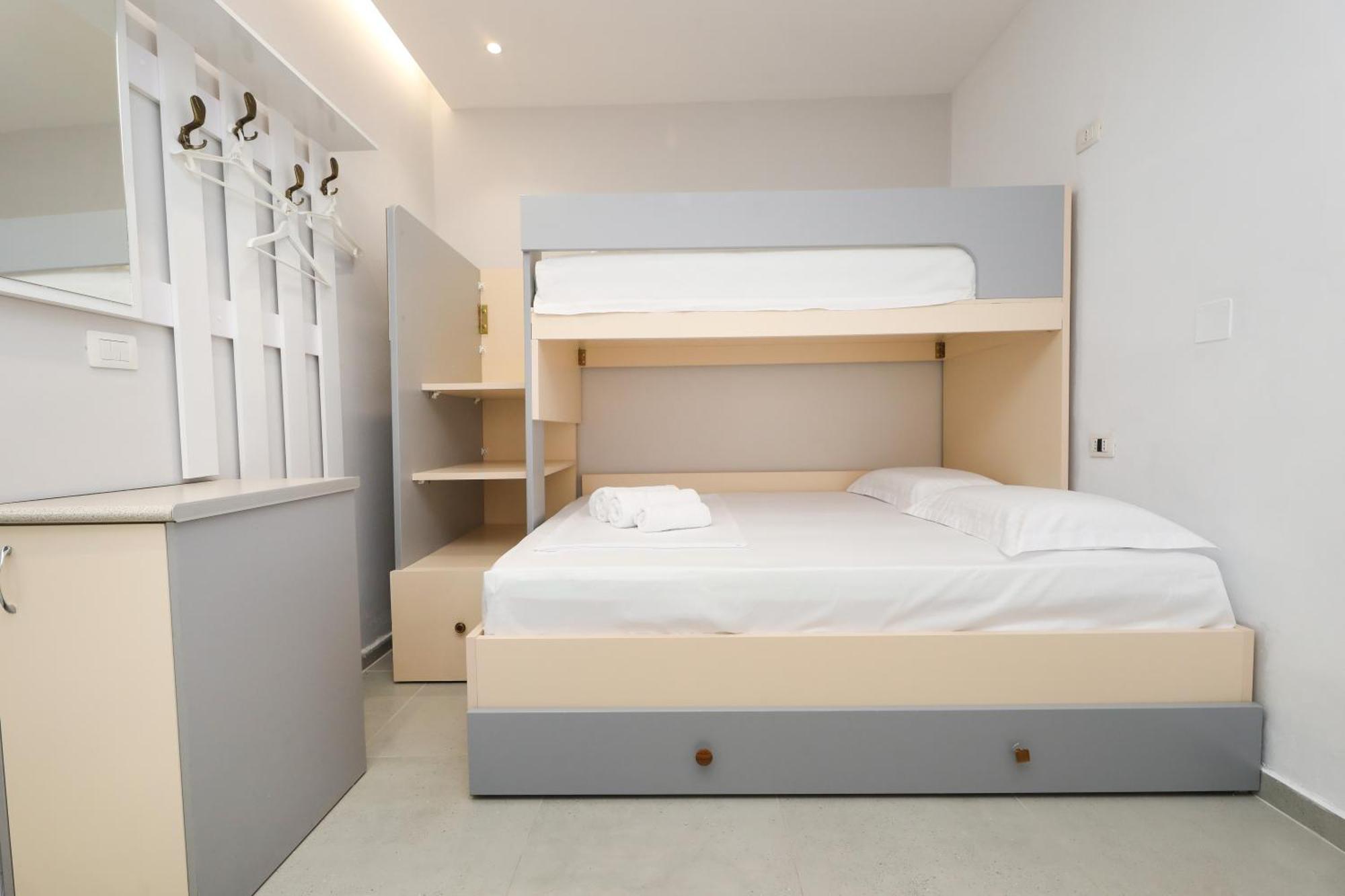 Vila Feliz - Premium Rooms With Free Private Parking Vlore Luaran gambar